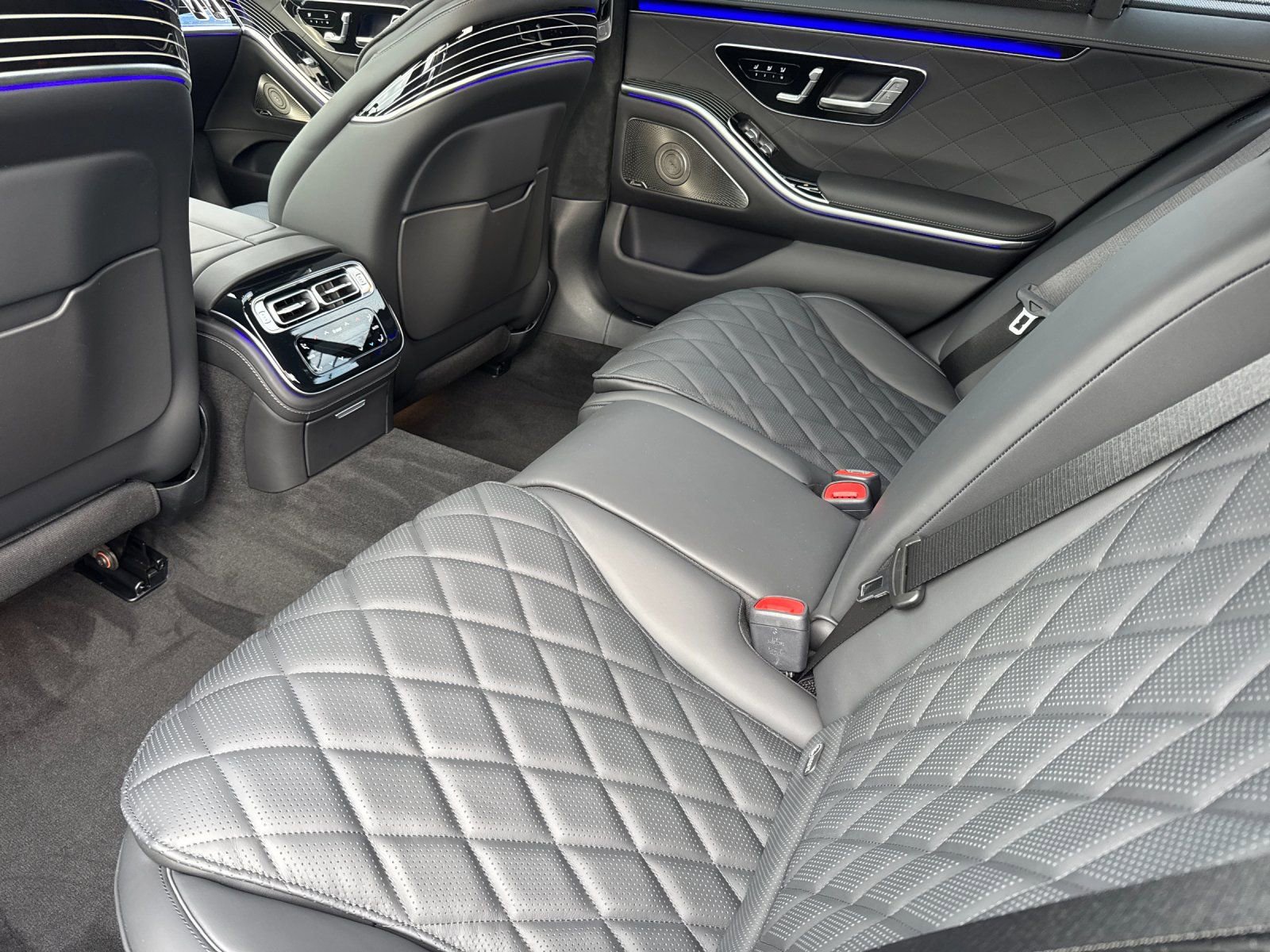 New 2026 Mercedes-Benz S 580 4MATIC Sedan image 12