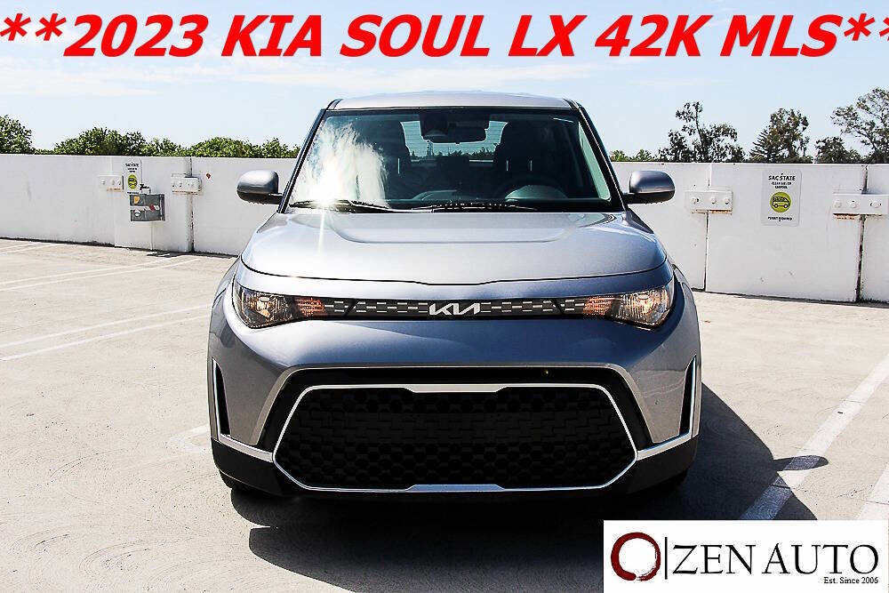 Used 2023 Kia Soul LX w/ Option Group 015 image 2