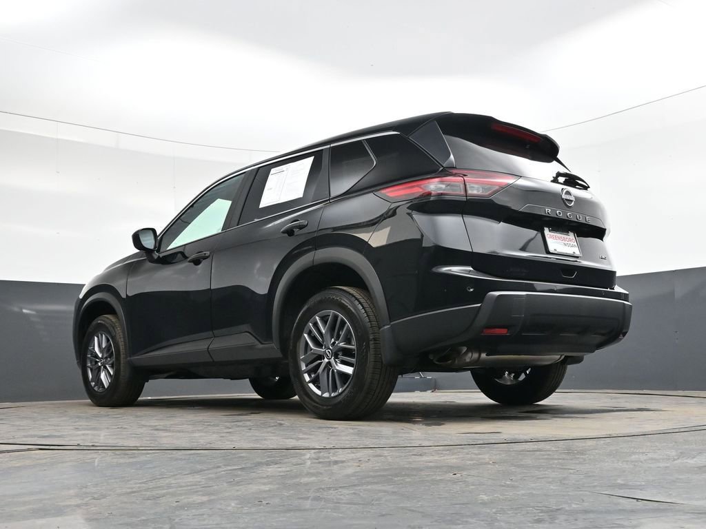 Used 2024 Nissan Rogue S image 36