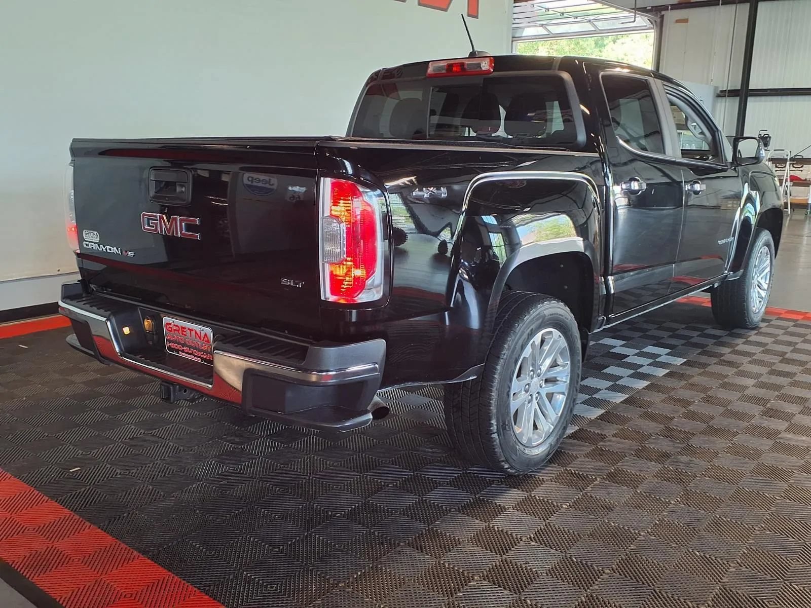 Used 2017 GMC Canyon SLT w/ Trailering Package AWD/4WD image 7