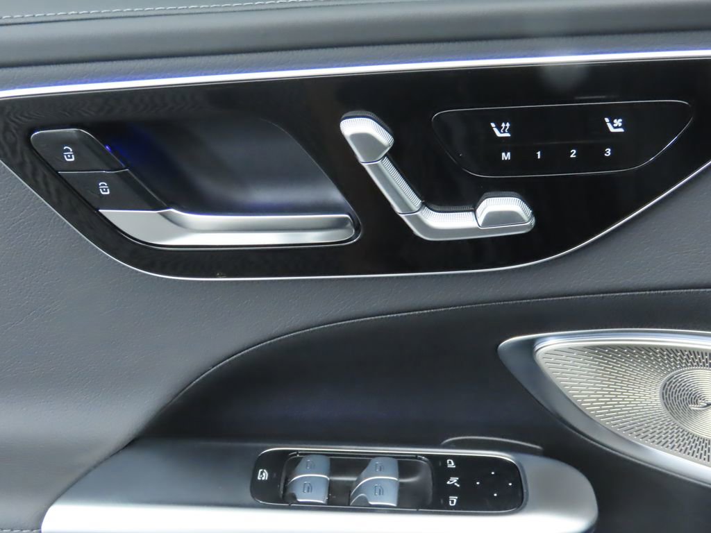 New 2025 Mercedes-Benz C 300 Sedan image 25