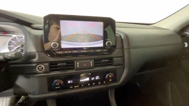 Used 2024 Nissan Pathfinder S AWD/4WD image 34