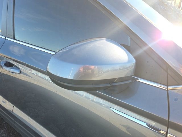 Used 2022 Volkswagen Taos SE image 6