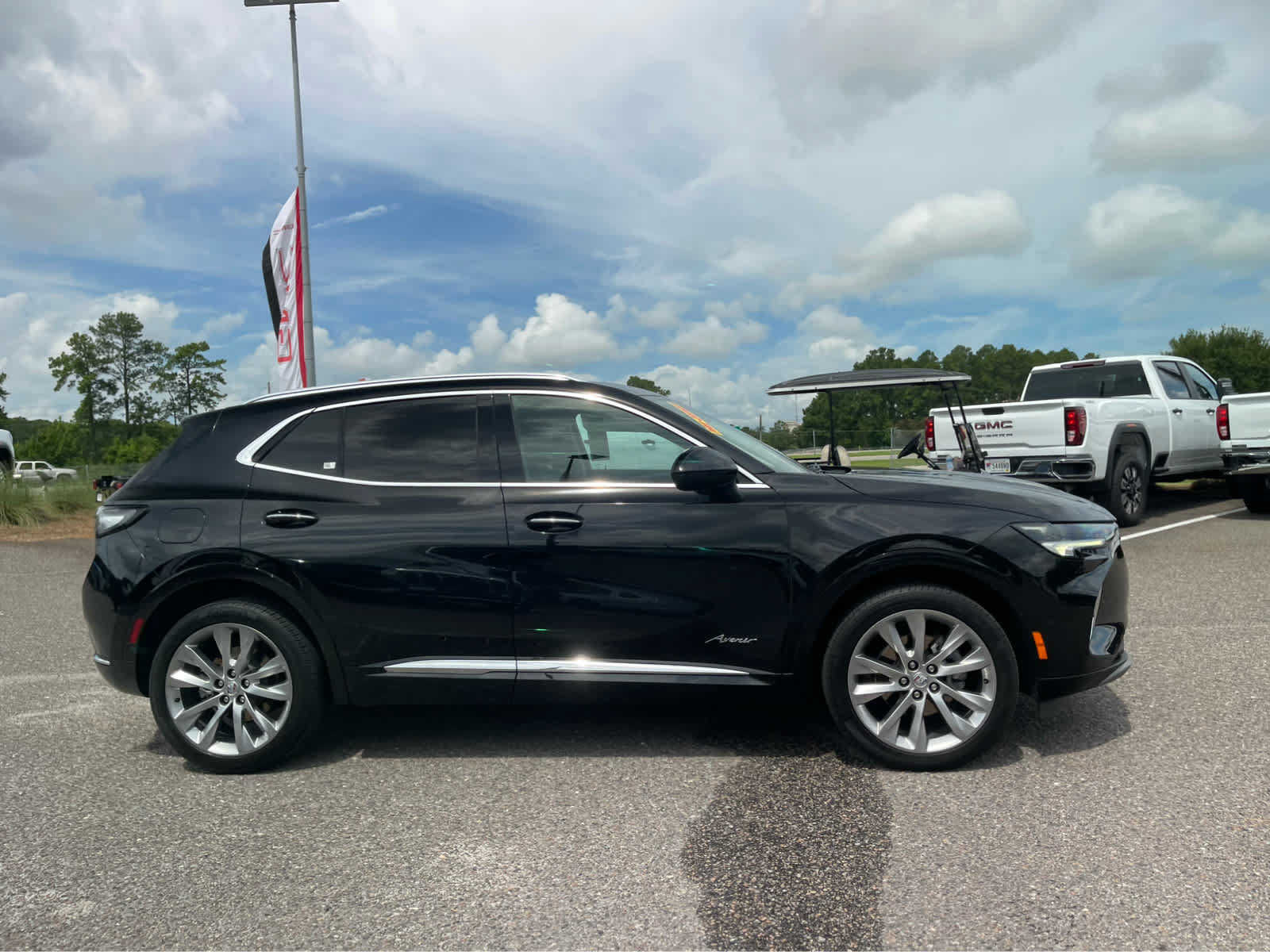 Used 2022 Buick Envision Avenir w/ Technology Package II FWD image 7