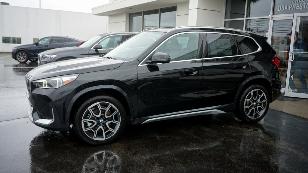 Used 2026 BMW X1 xDrive28i w/ Convenience Package AWD/4WD image 2