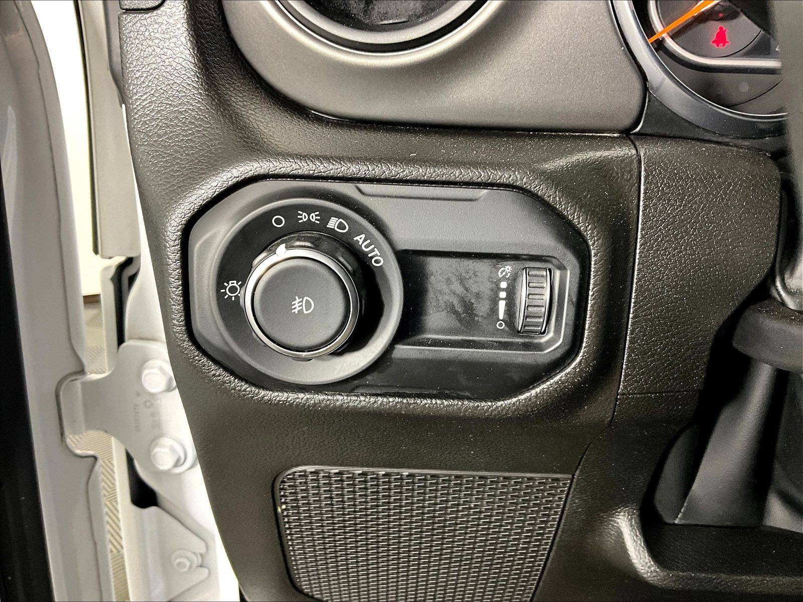 Used 2023 Jeep Wrangler Sport AWD/4WD image 36