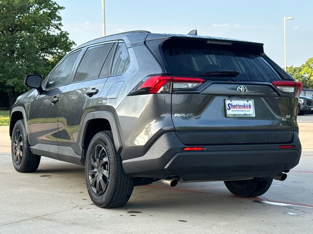 Used 2020 Toyota RAV4 LE FWD image 6