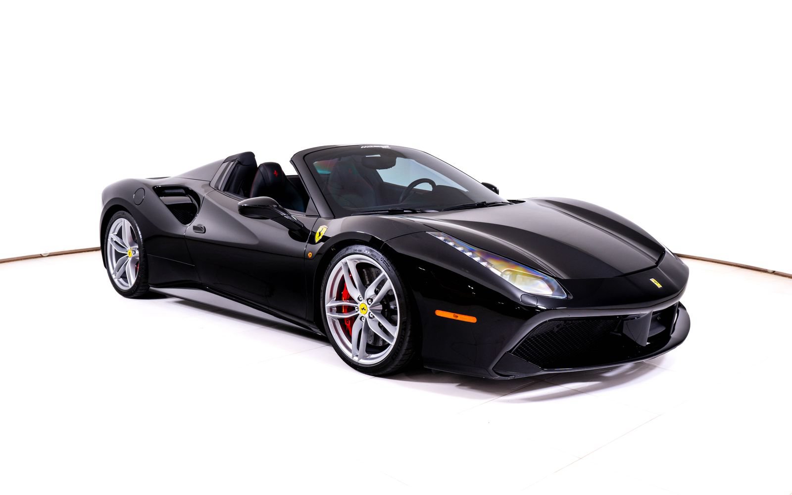 Used 2018 Ferrari 488 Spider RWD image 9