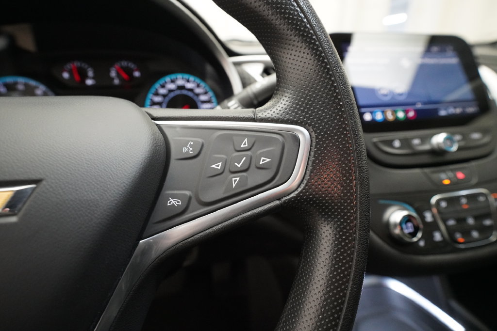 Used 2023 Chevrolet Malibu LT FWD image 18