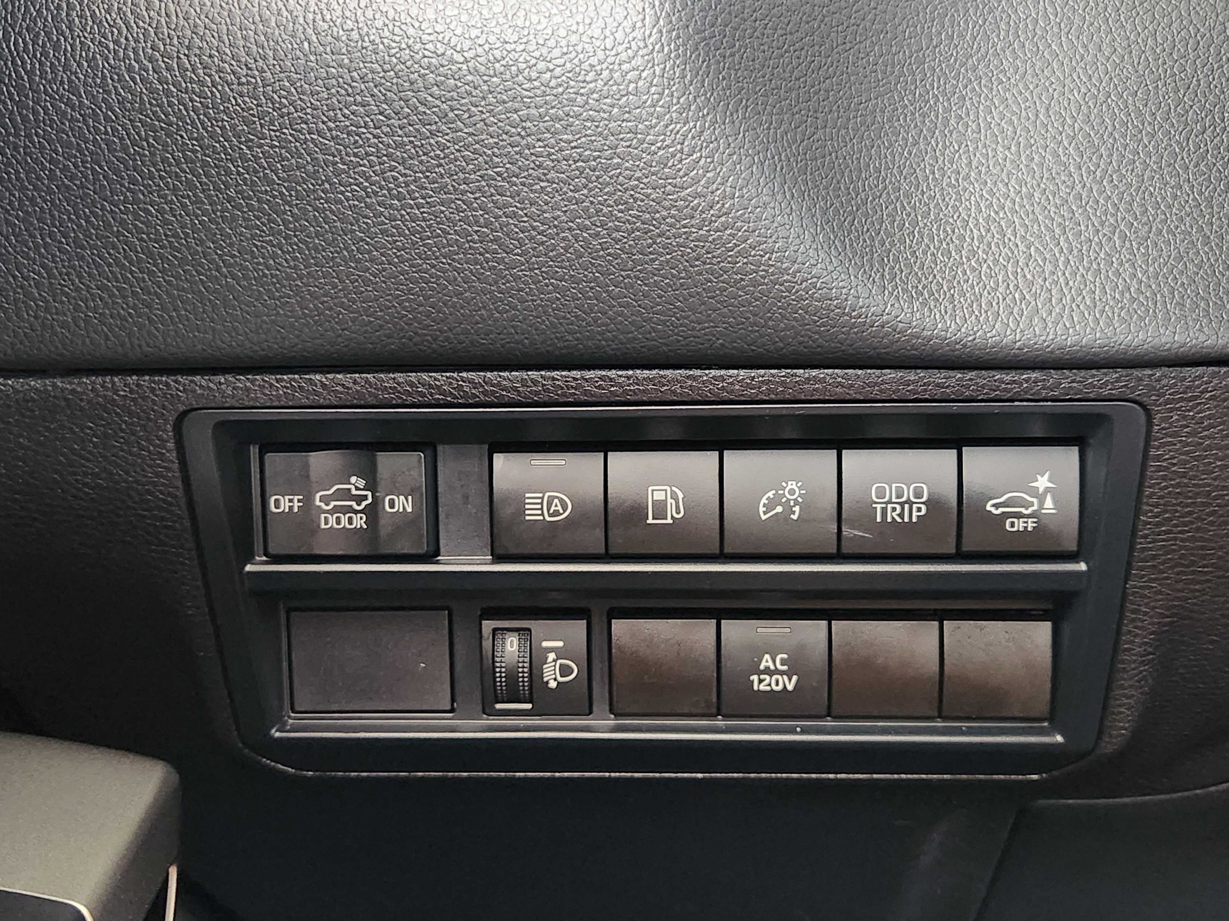 Used 2024 Toyota Tundra Limited w/ Power Package image 23