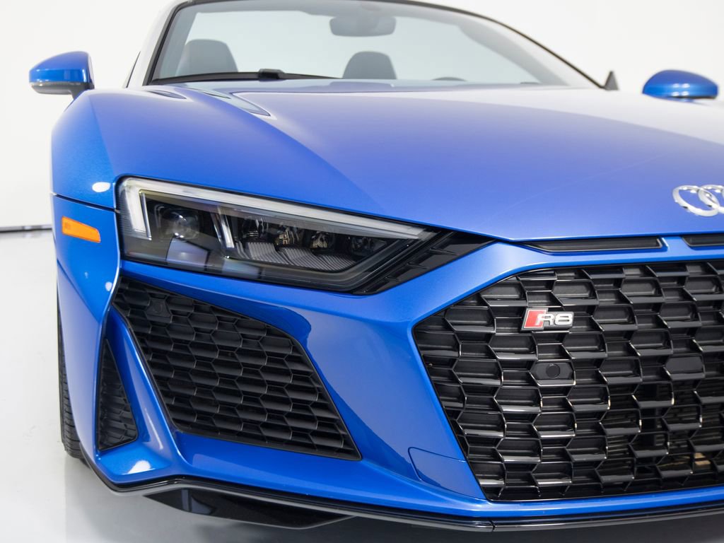 Used 2021 Audi R8 V10 w/ Premium Package RWD image 40