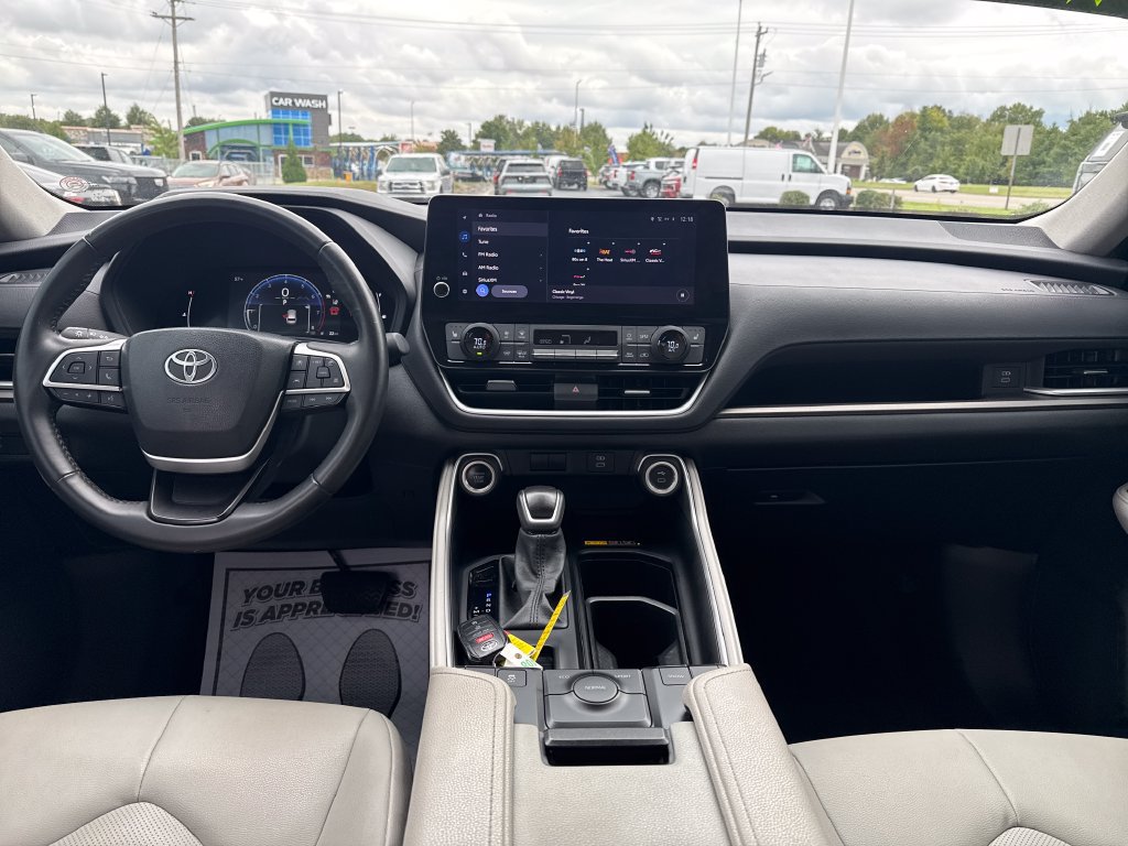 Used 2024 Toyota Grand Highlander FWD image 15