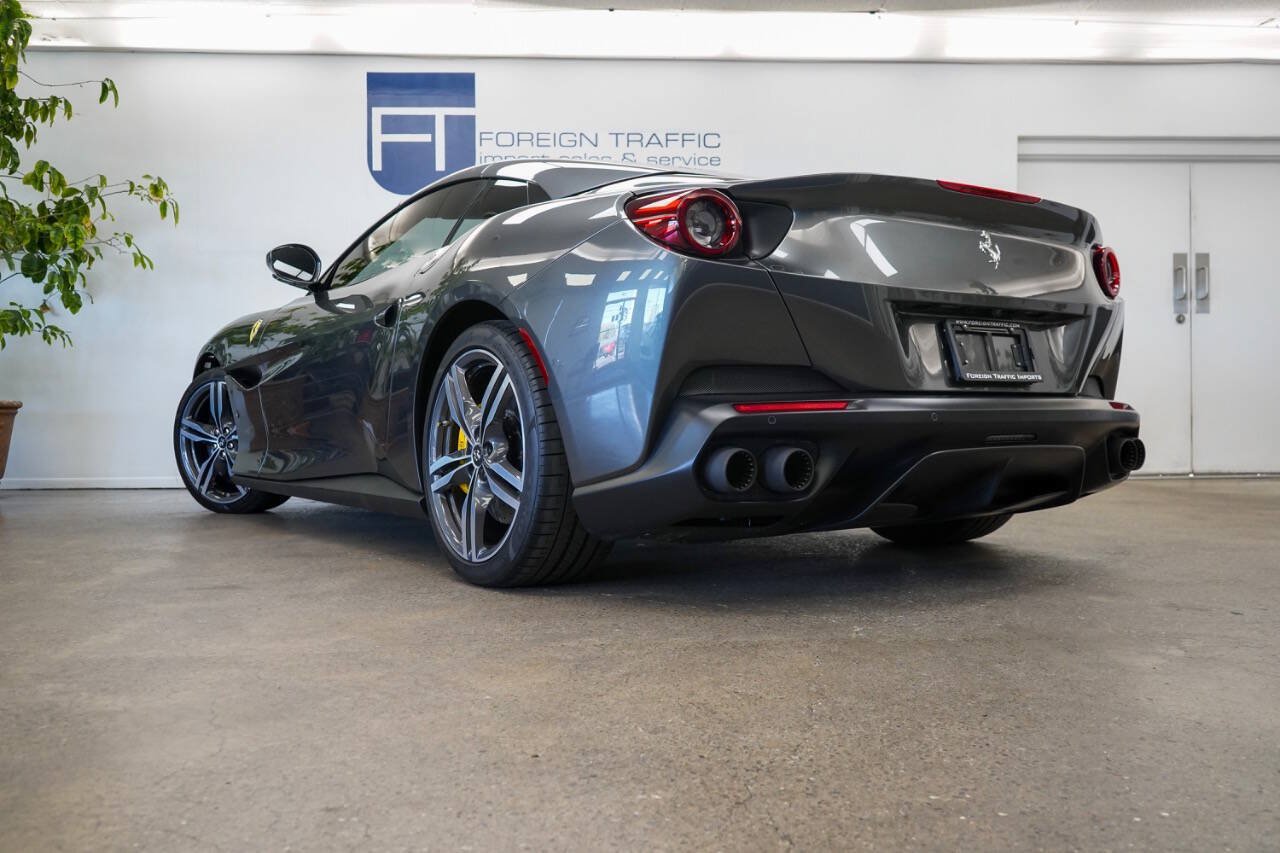 Used 2019 Ferrari Portofino RWD image 46