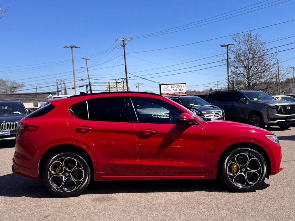 Used 2021 Alfa Romeo Stelvio Ti Sport image 7