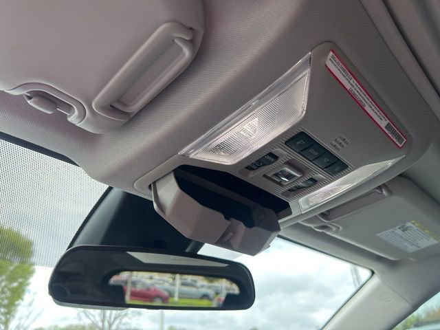 Used 2024 Toyota RAV4 XLE w/ Convenience Package image 28