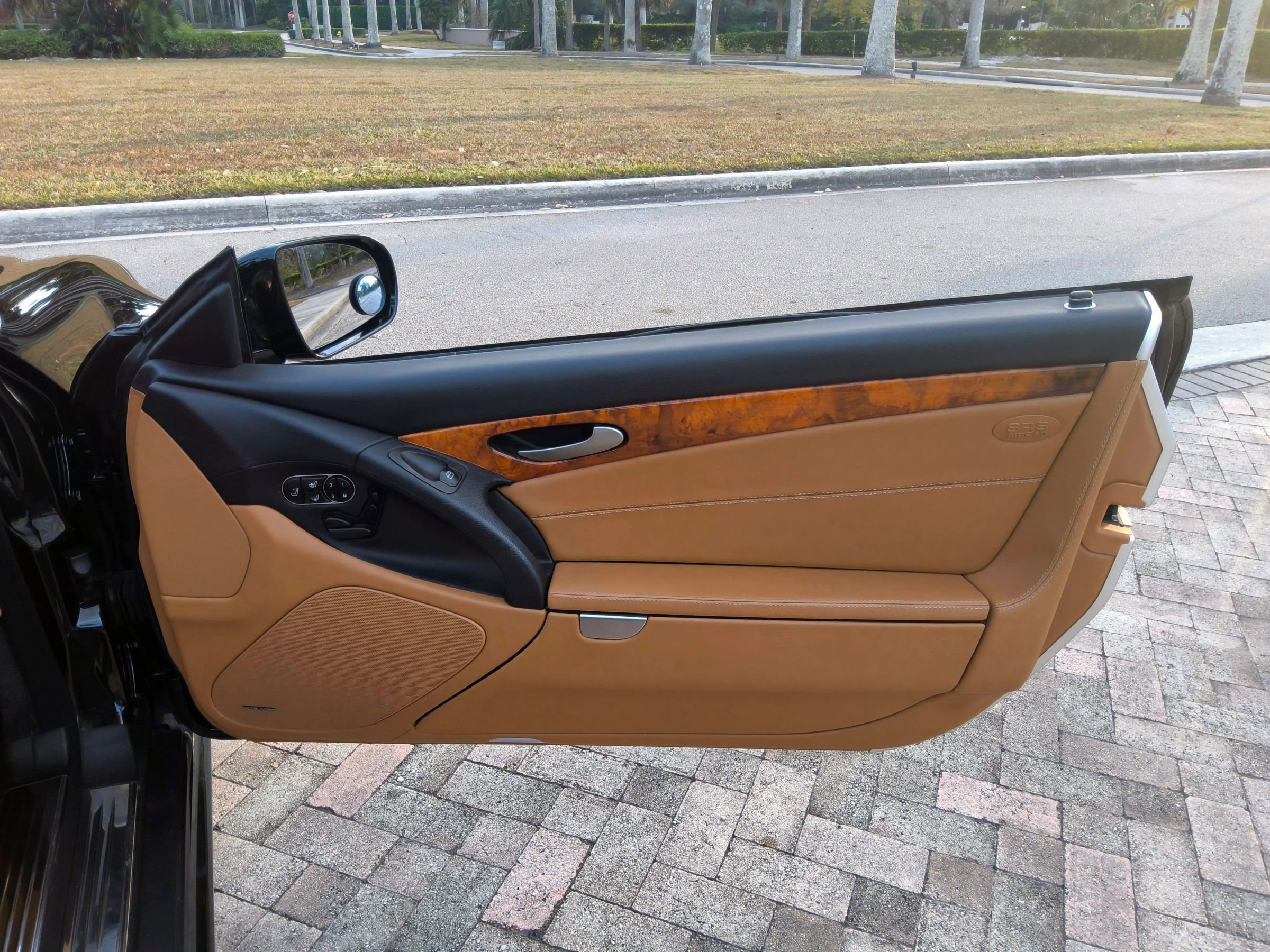 Used 2012 Mercedes-Benz SL 550 image 21