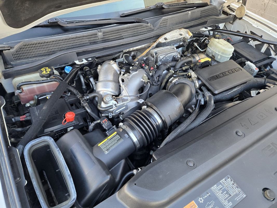 Used 2017 GMC Sierra 2500 SLT w/ Duramax Plus Package image 11