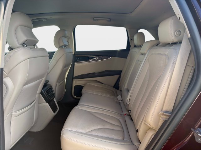 Used 2019 Lincoln Nautilus Reserve FWD image 12