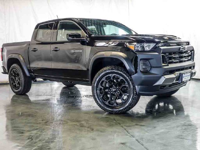 New 2026 Chevrolet Colorado Trail Boss AWD/4WD image 2