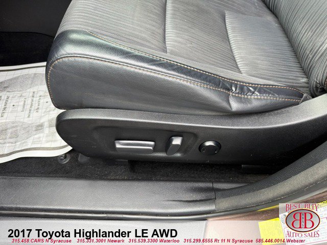 Used 2017 Toyota Highlander Plus AWD/4WD image 12