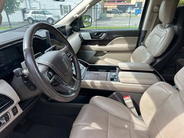 Used 2022 Lincoln Navigator Reserve AWD/4WD image 7