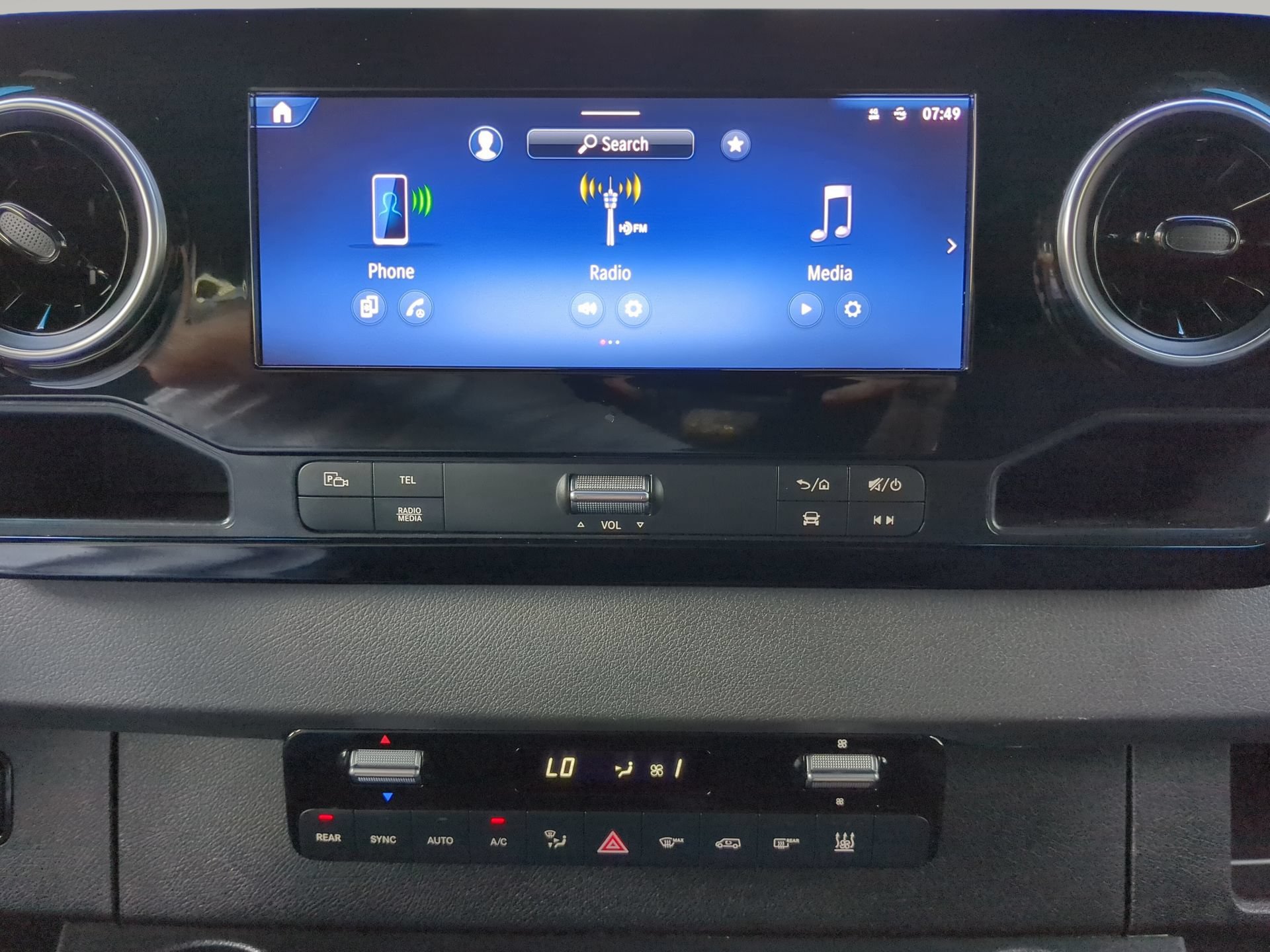 Used 2025 Mercedes-Benz Sprinter 2500 image 58