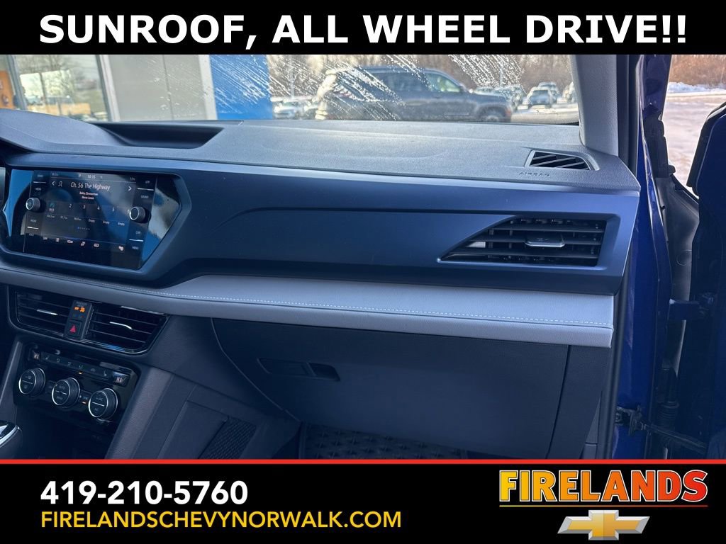 Used 2024 Volkswagen Taos SE w/ Panoramic Sunroof Package image 28