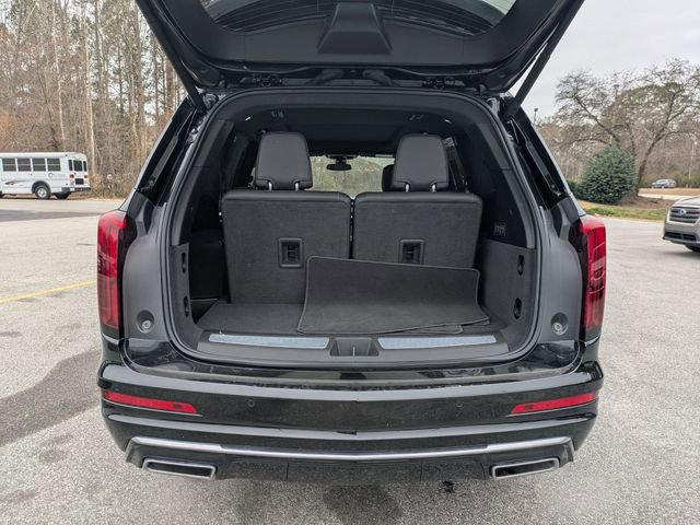 Used 2025 Cadillac XT6 Premium Luxury image 31
