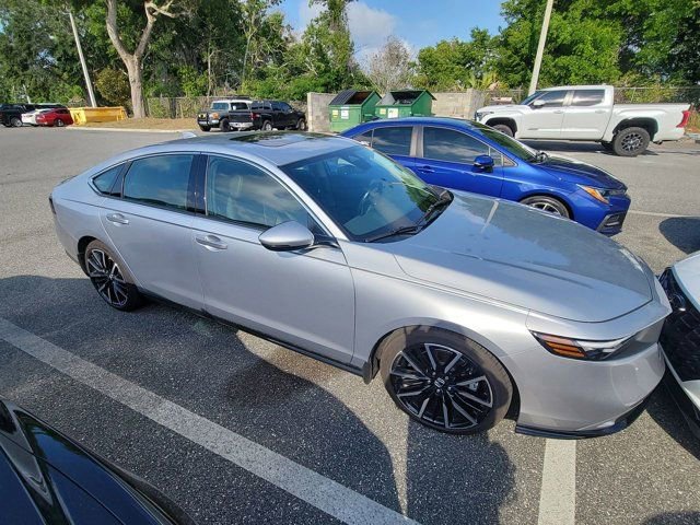 Used 2024 Honda Accord Touring image 3