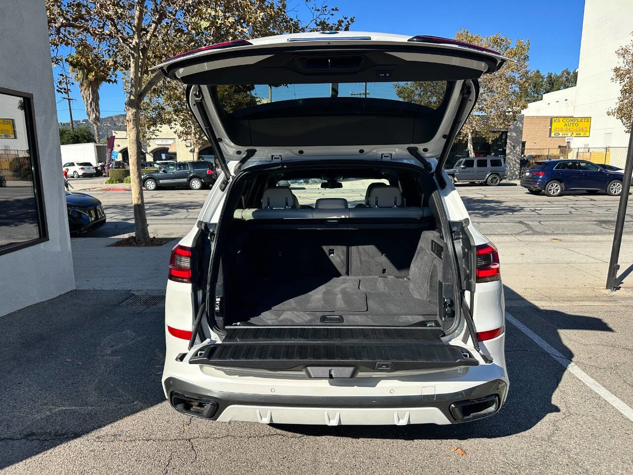 Used 2022 BMW X5 sDrive40i w/ M Sport Package image 42