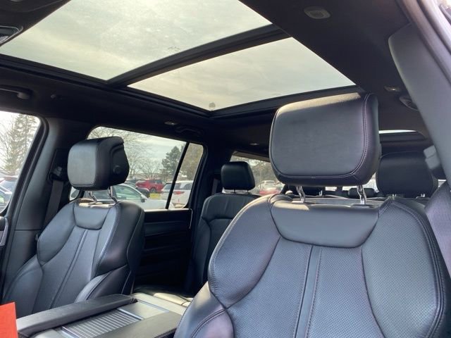 Used 2023 Jeep Wagoneer Series II image 18