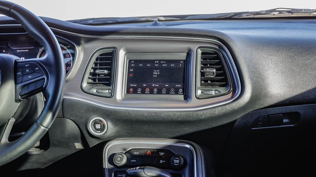 Used 2018 Dodge Challenger SXT image 14