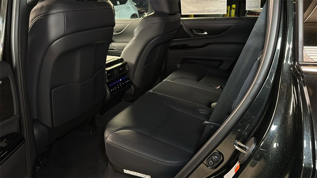 New 2025 Lexus LX 600 4WD w/ Luxury Package image 12