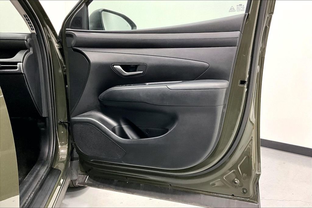 Used 2025 Hyundai Tucson SEL FWD image 17