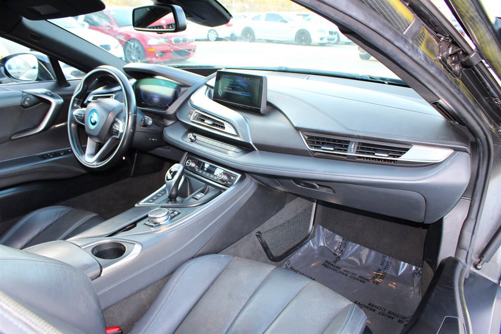 Used 2015 BMW i8 image 18