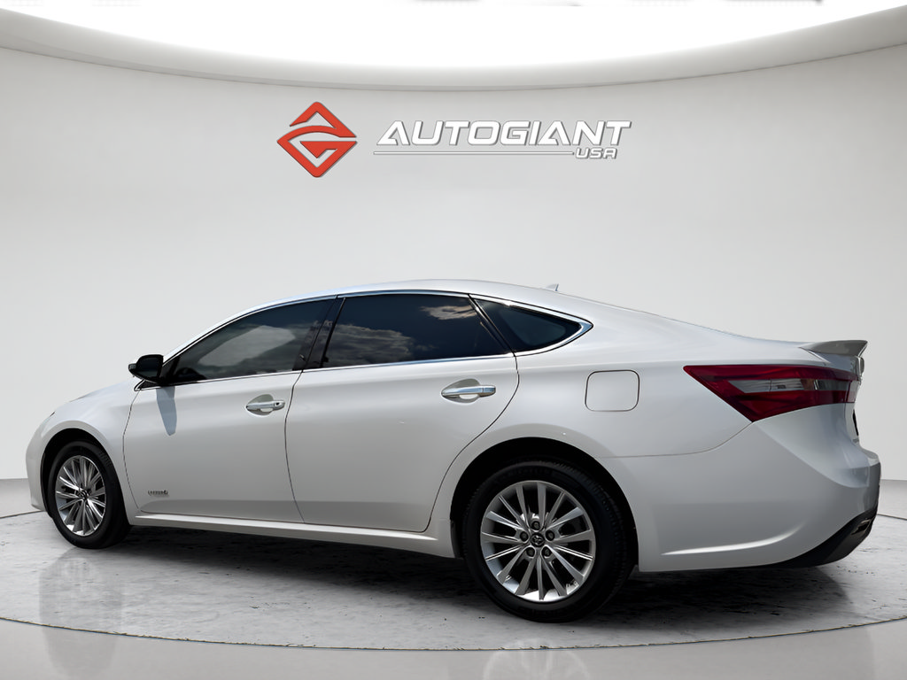 Used 2018 Toyota Avalon Limited w/ Carpet Mat Package FWD image 4
