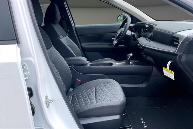 New 2026 Nissan Kicks SV w/ SV Premium Package FWD image 11
