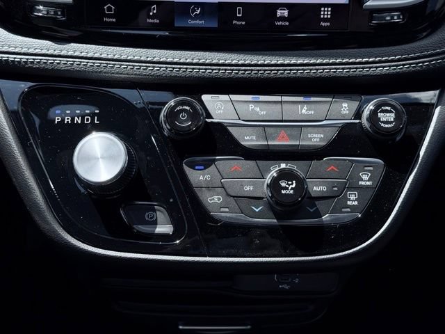 New 2027 Chrysler Pacifica Select FWD image 40