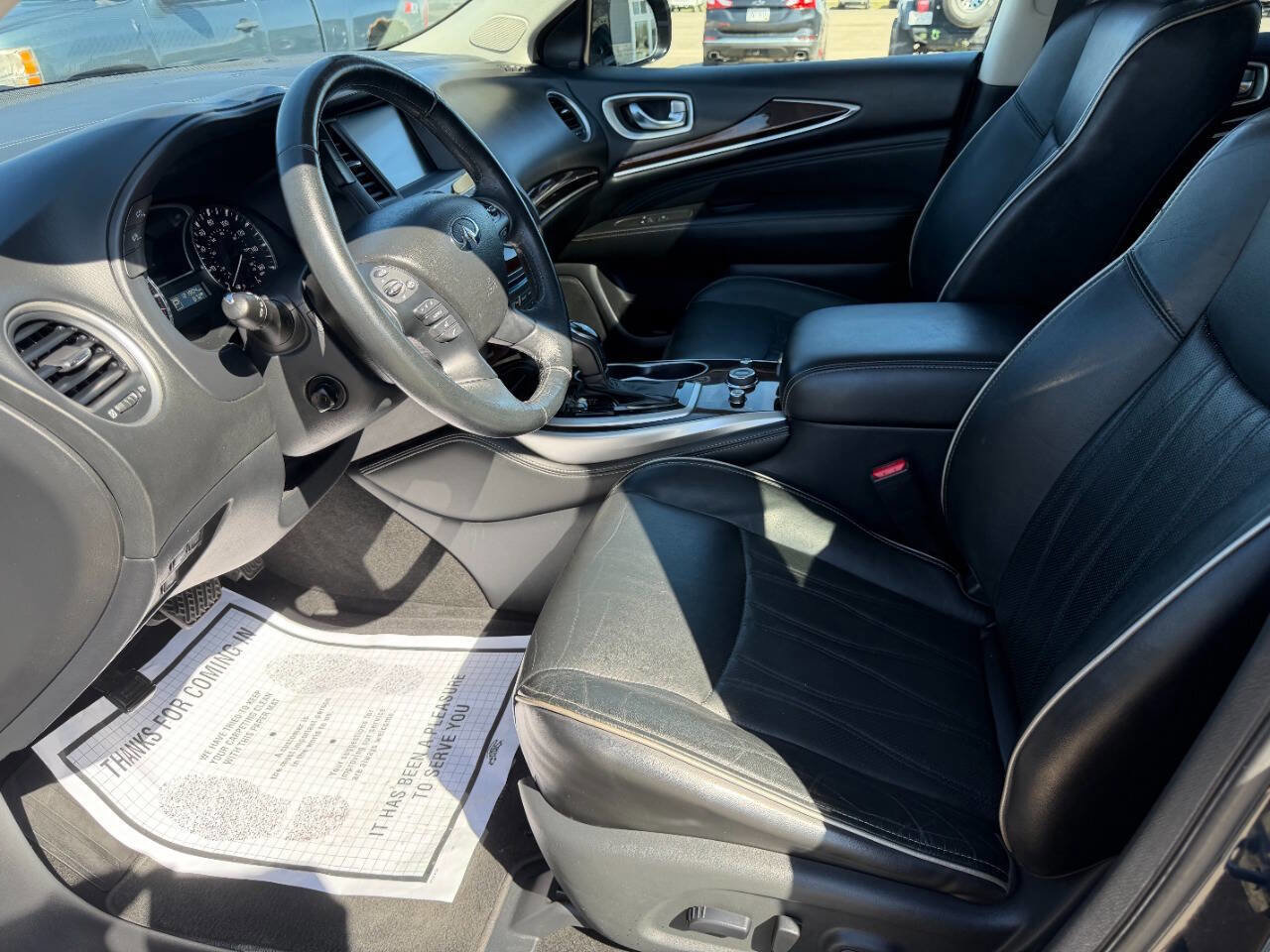 Used 2017 INFINITI QX60 Luxe w/ Deluxe Technology Package AWD/4WD image 10