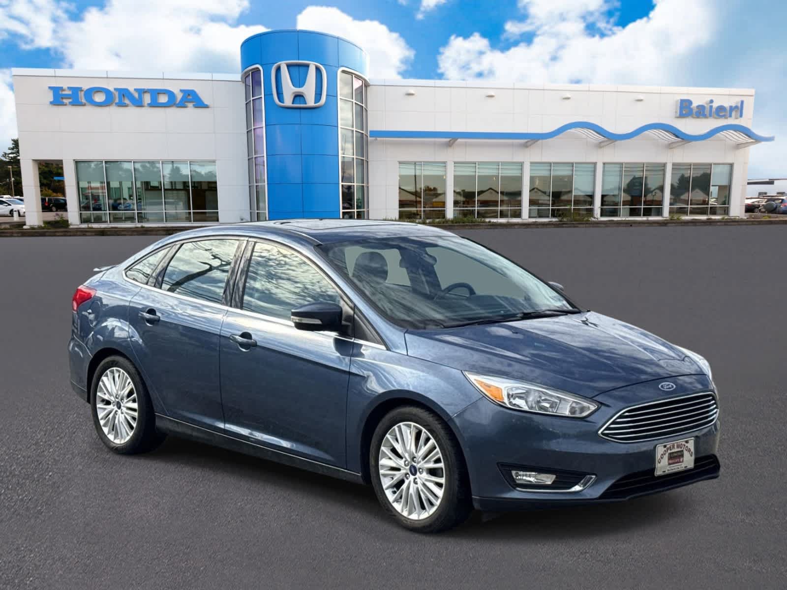 Used 2018 Ford Focus Titanium FWD image 7