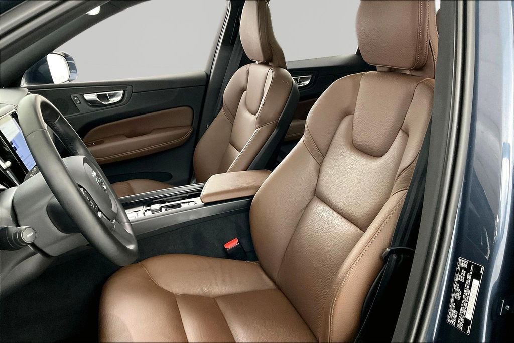 Used 2022 Volvo XC60 T8 Inscription Expression image 19
