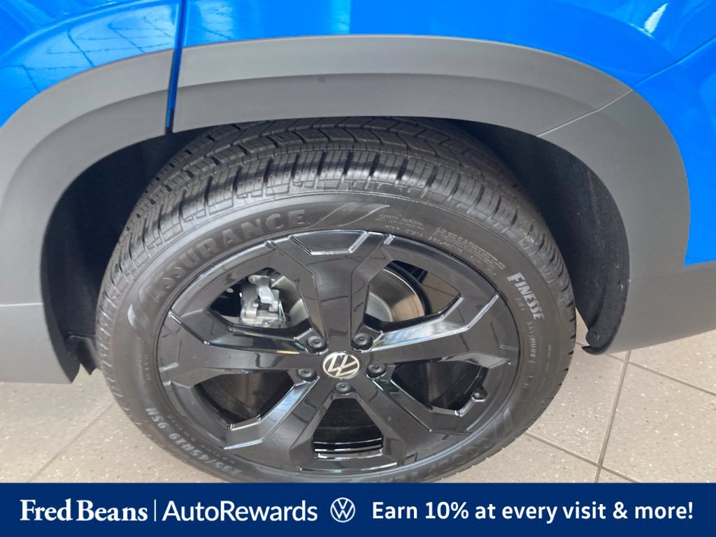 New 2026 Volkswagen Taos SE AWD/4WD image 7