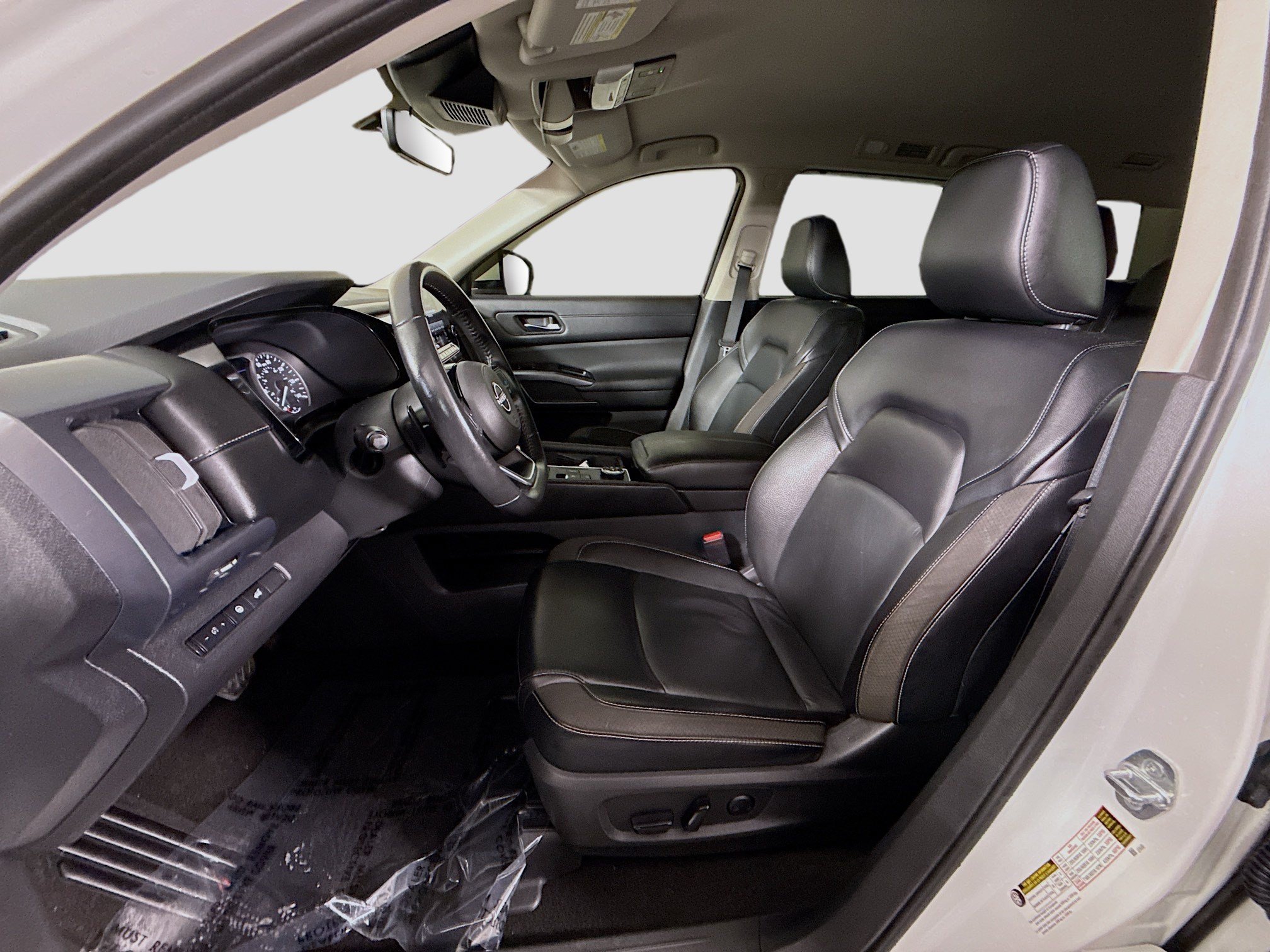 Used 2023 Nissan Pathfinder SL AWD/4WD image 22