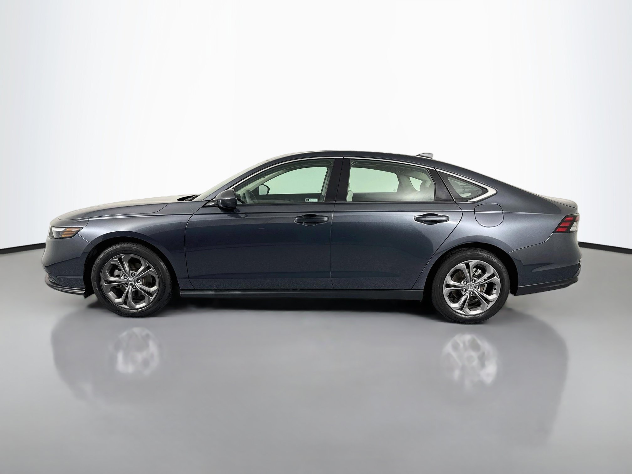 Certified 2024 Honda Accord EX image 8