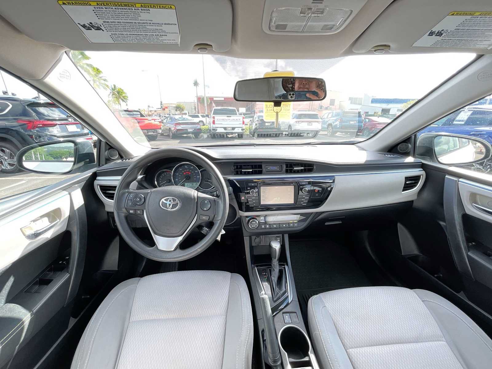Used 2015 Toyota Corolla LE FWD image 16