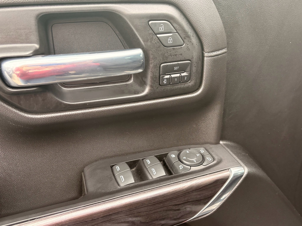 Used 2022 Chevrolet Silverado 1500 LTZ w/ LTZ Premium Package AWD/4WD image 14