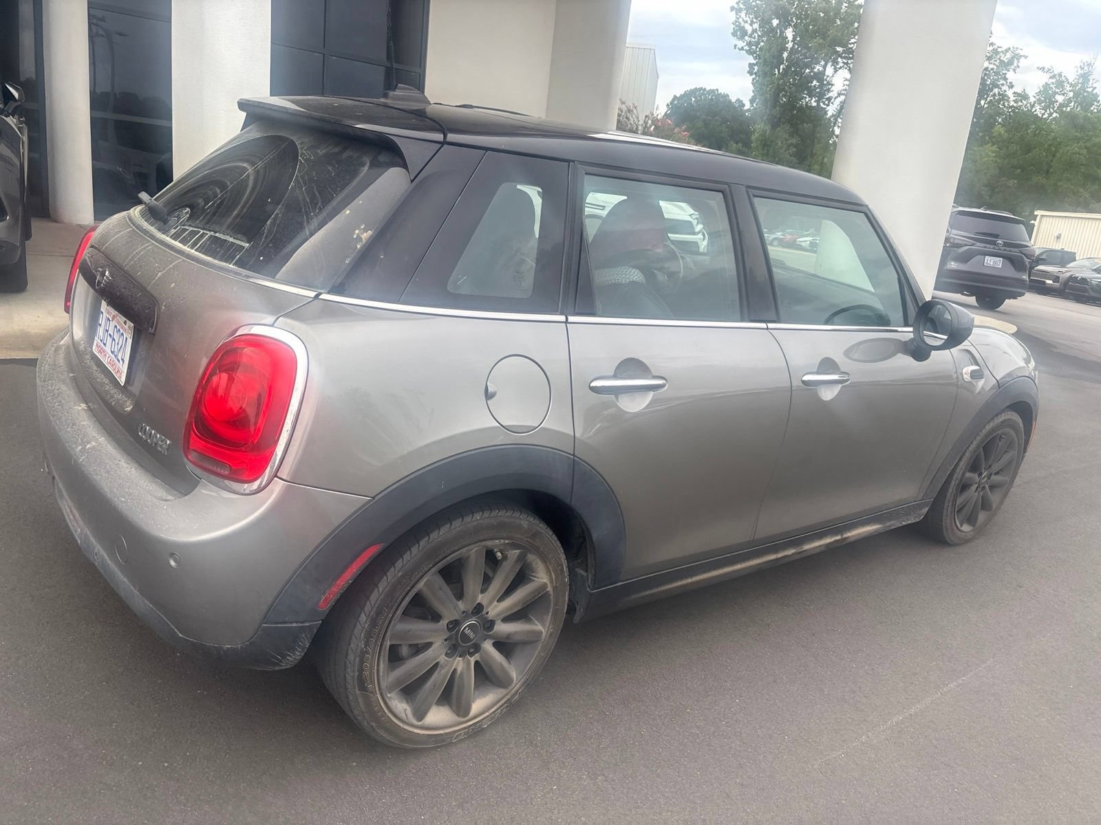 Used 2021 MINI Cooper 4-Door Hardtop FWD image 14