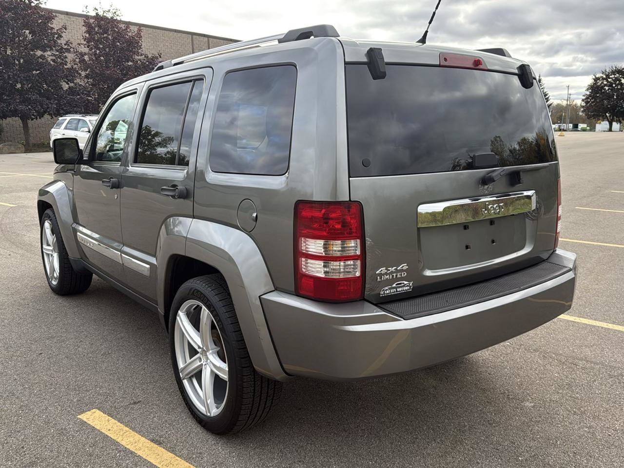 Used 2012 Jeep Liberty Limited Jet w/ Comfort/Convenience Group AWD/4WD image 7