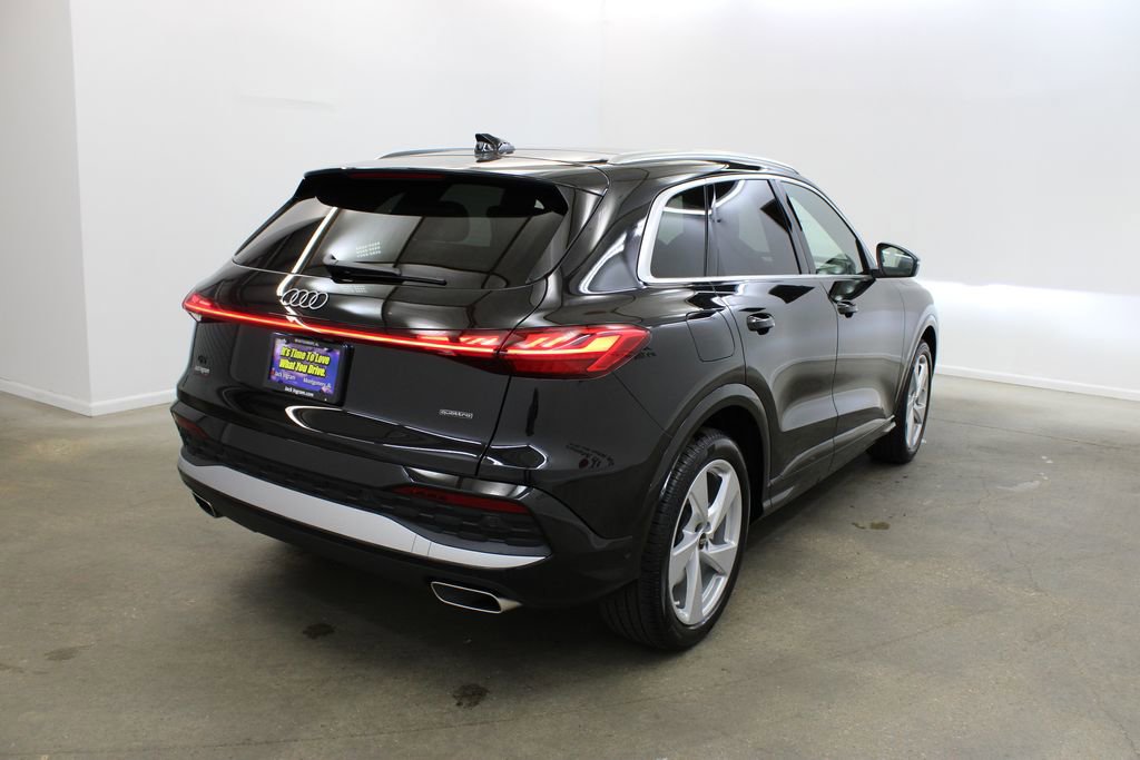 New 2025 Audi Q5 Prestige image 4