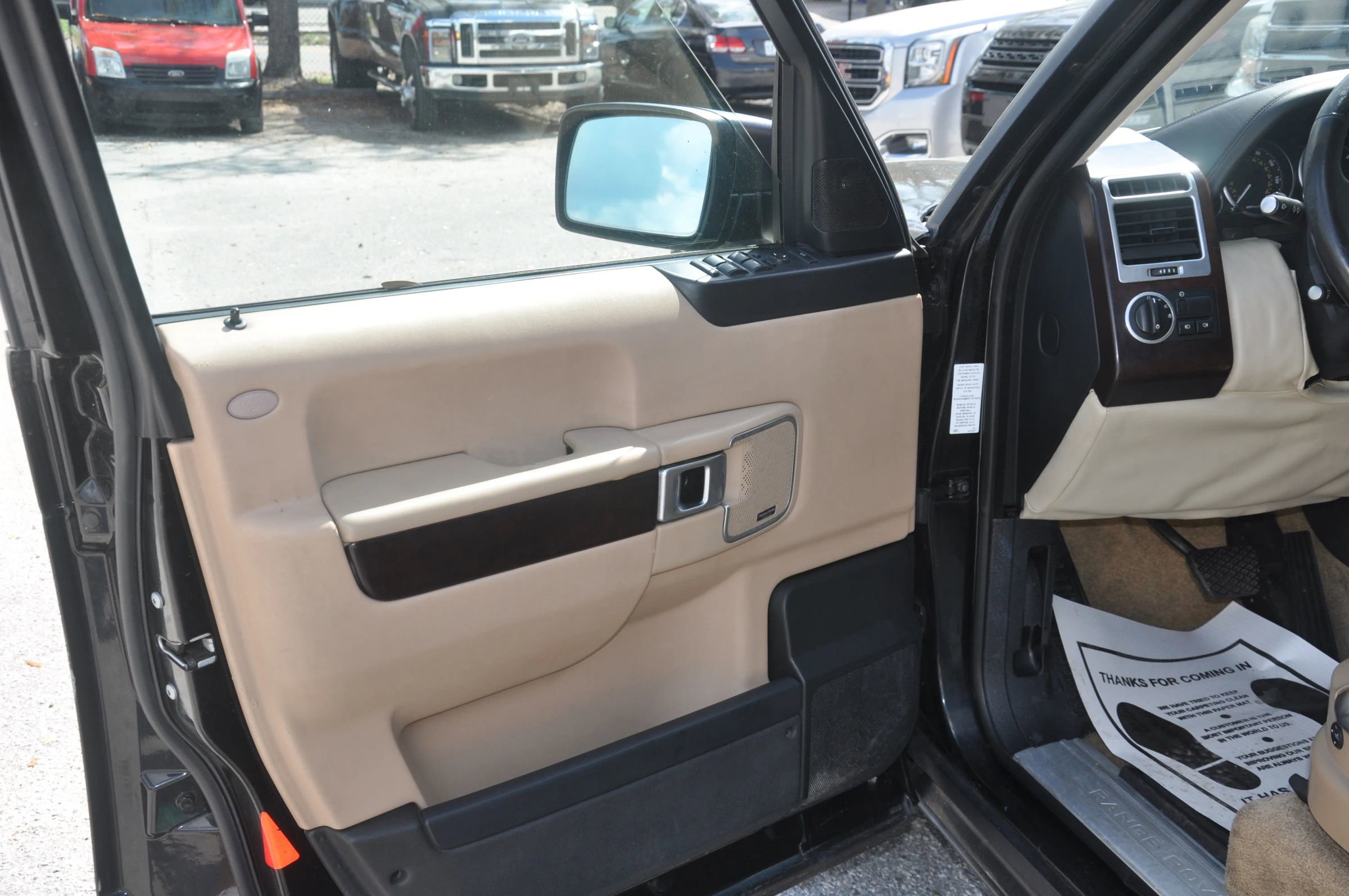 Used 2008 Land Rover Range Rover HSE image 13